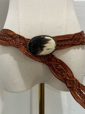 Leather Weave Belt with Distinctive Horn Oval Buckle